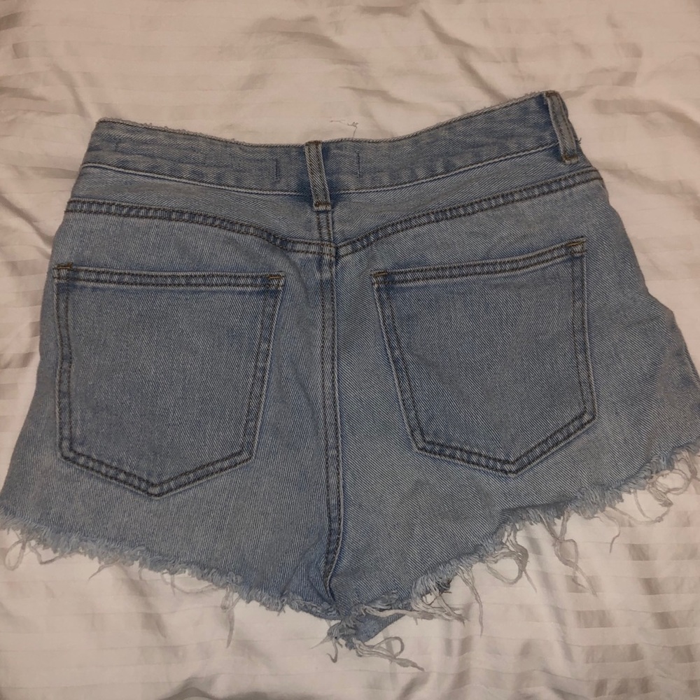 PacSun Short Shorts - Picture 2 of 3